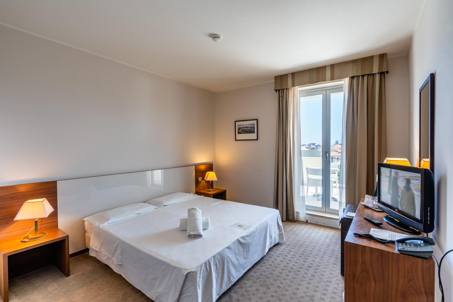 Capo Peloro Hotel (Adults Only) Torre Faro Ngoại thất bức ảnh