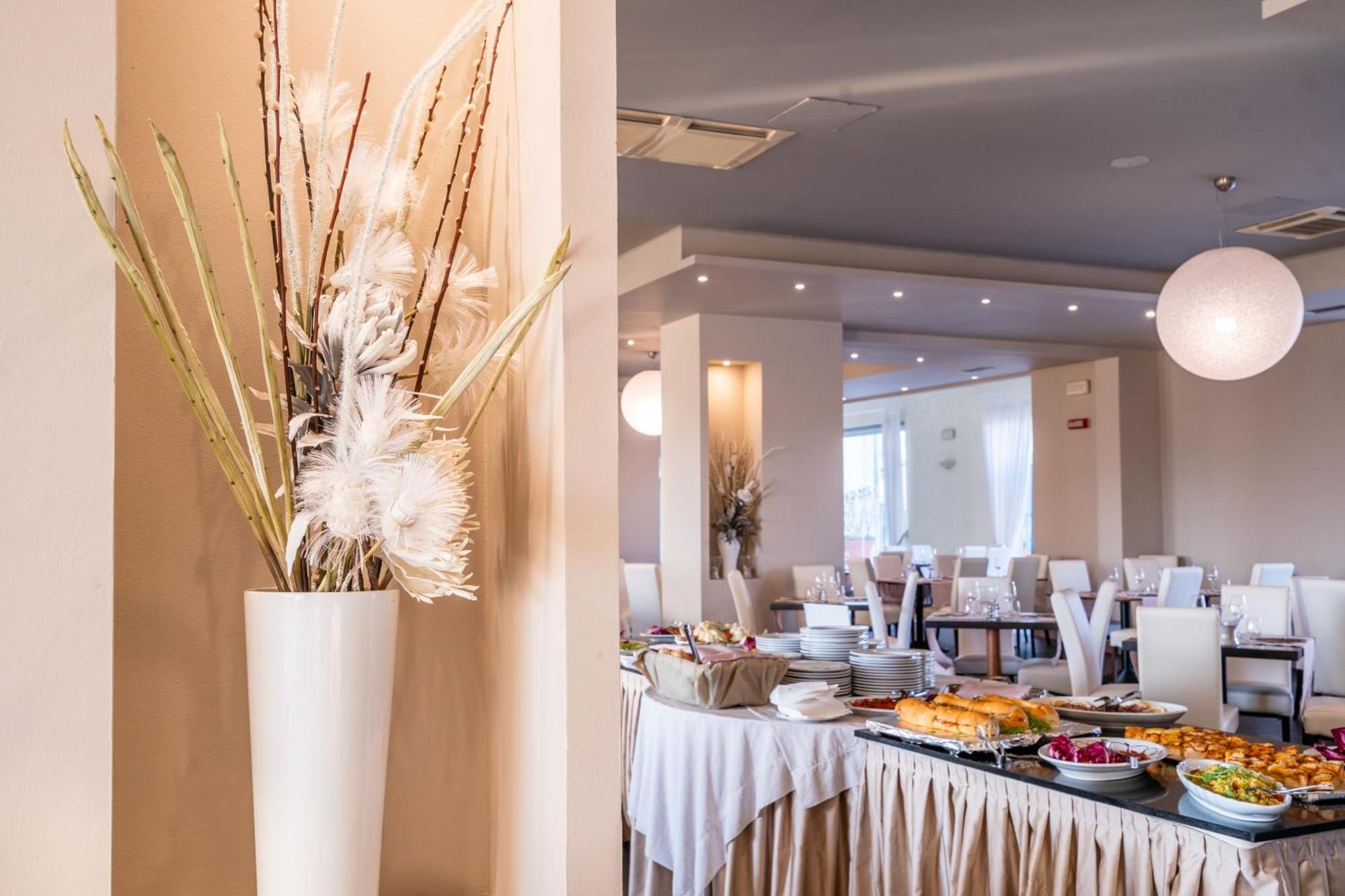 Capo Peloro Hotel (Adults Only) Torre Faro Ngoại thất bức ảnh